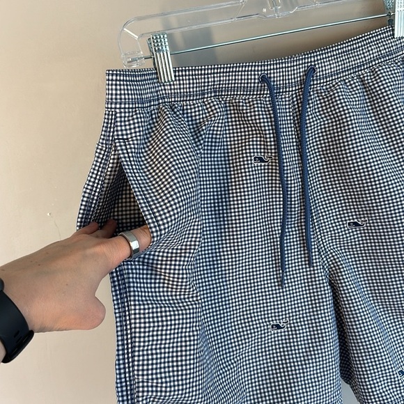 Vineyard Vines Whale Logo Blue and White Gingham Swim Trunks Size L - Picture 8 of 16